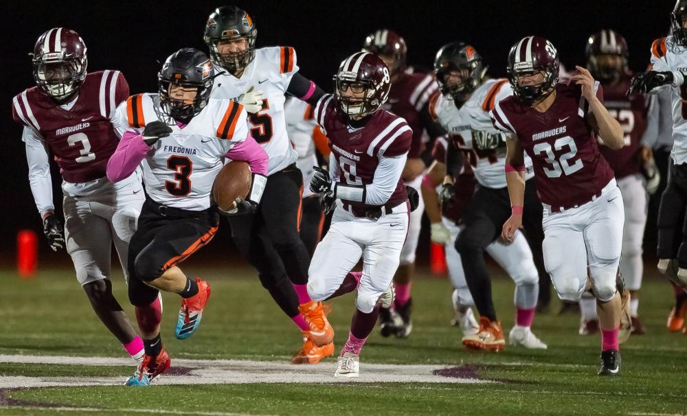 HS Football: Fredonia Routs Dunkirk Behind Five-TD Performance by ...