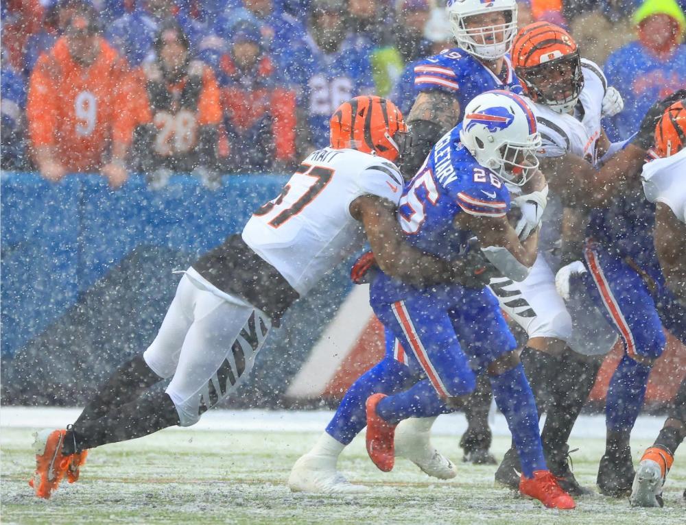 Bills playoff run ends, fall 27-10 to Bengals