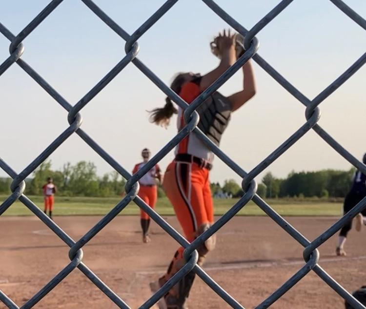 Fredonia Routs RoyHart in Section VI Softball Playoff Opener
